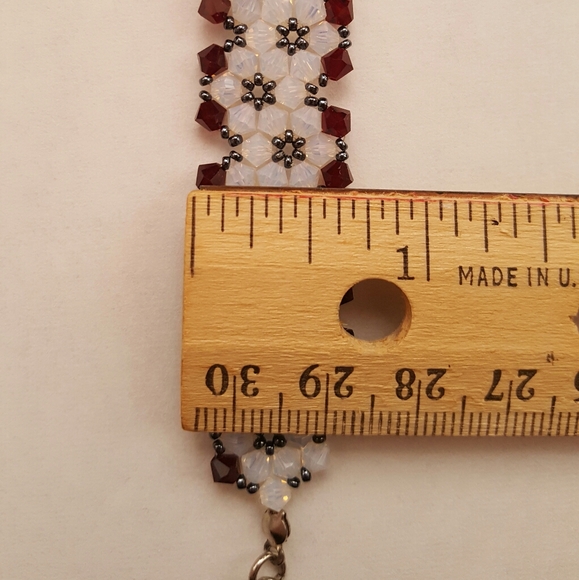 Flower design beaded bracelet - Picture 10 of 12